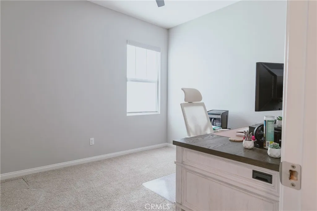 7552 Honeybell Court, Riverside, California 92507 home-pic-16