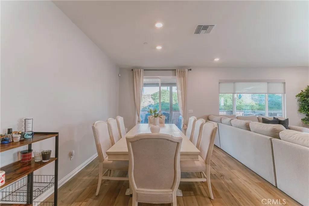 7552 Honeybell Court, Riverside, California 92507 home-pic-12