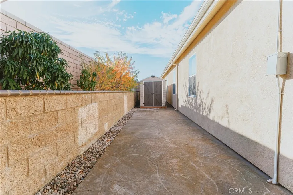 7552 Honeybell Court, Riverside, California 92507 home-pic-28