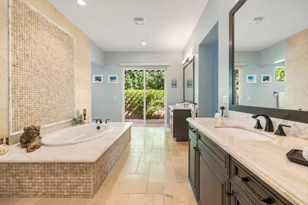 17 Emerald Court, Rancho Mirage, California 92270 home-pic-40