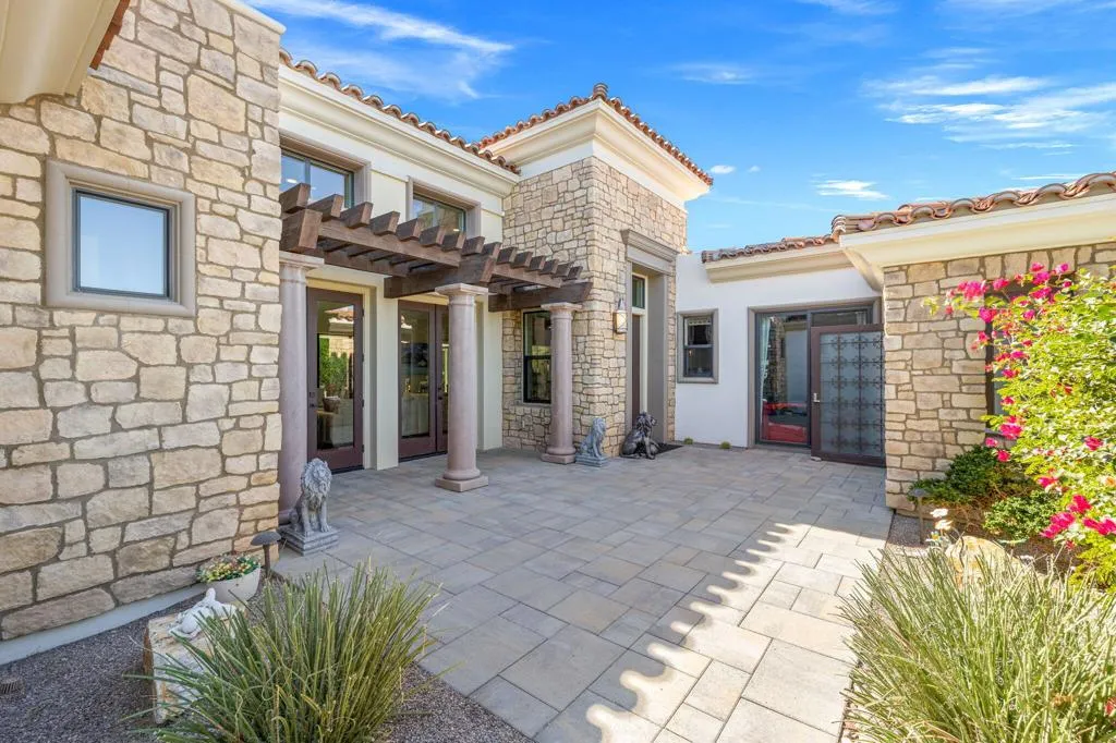 17 Emerald Court, Rancho Mirage, California 92270 home-pic-9
