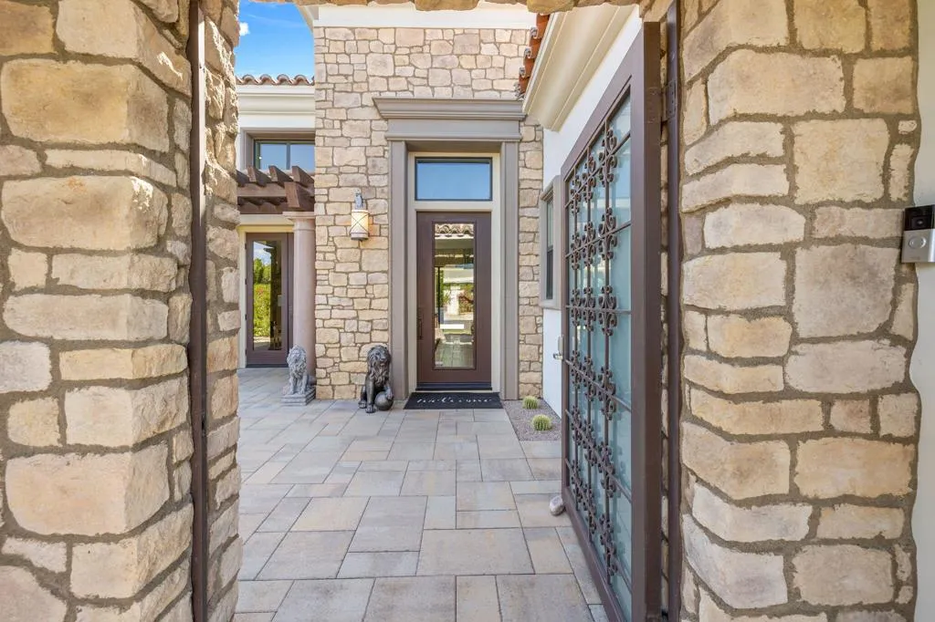 17 Emerald Court, Rancho Mirage, California 92270 home-pic-8