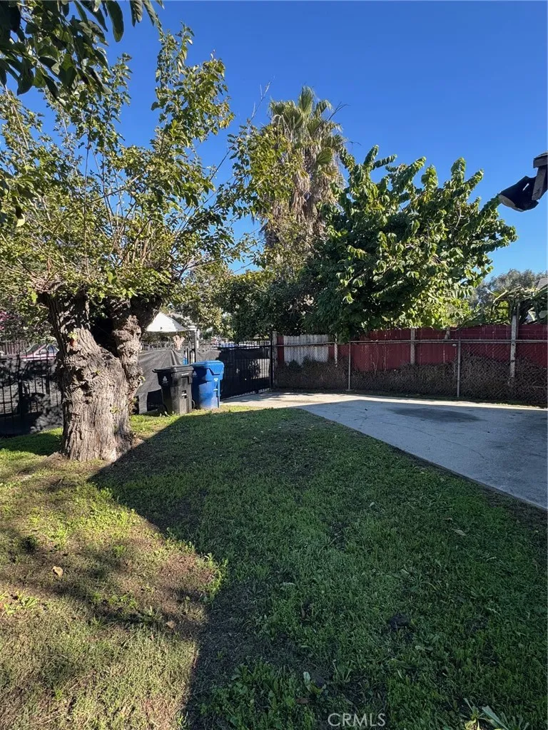 11200 11200 Stanford Ave, Los Angeles, California 90059 home-pic-9