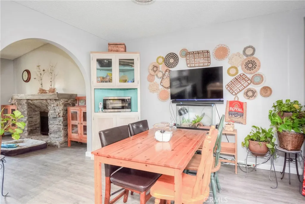 2535 Mercedes, Highland, California 92346 home-pic-10