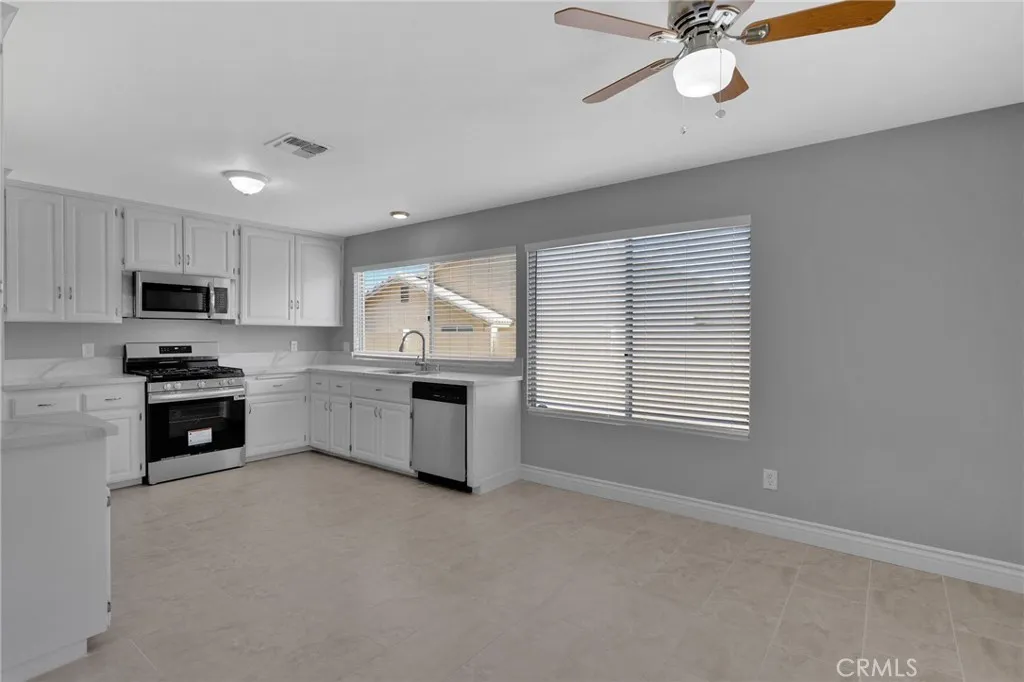 12710 Santa Anita, Victorville, California 92395 home-pic-8