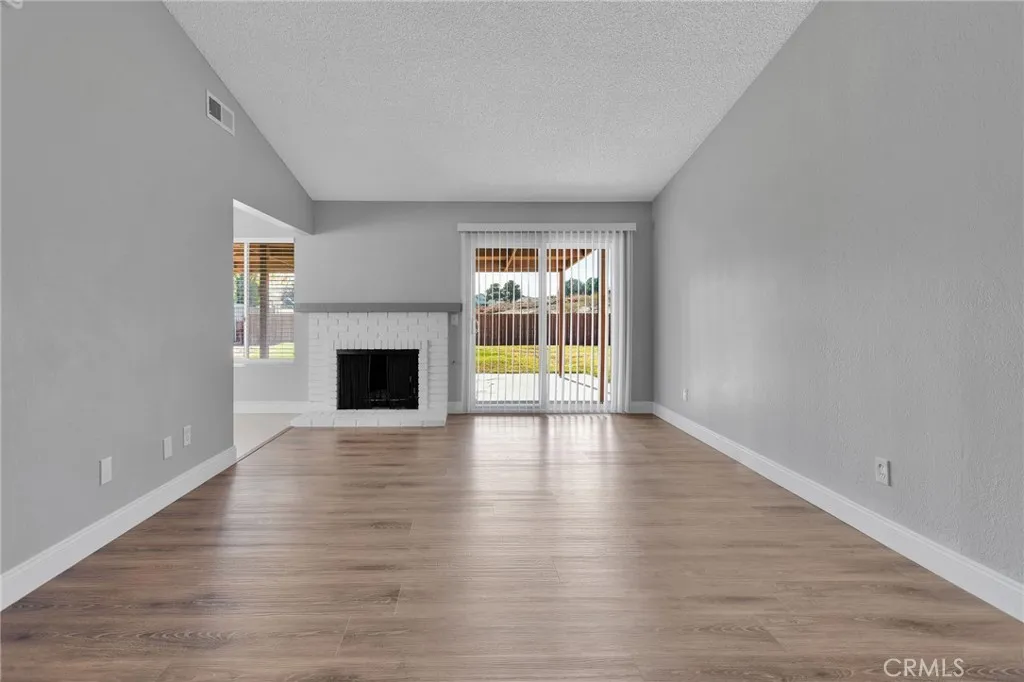 12710 Santa Anita, Victorville, California 92395 home-pic-5