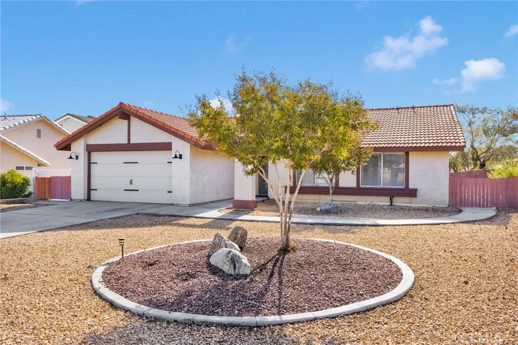 12710 Santa Anita, Victorville, California 92395 home-pic-1