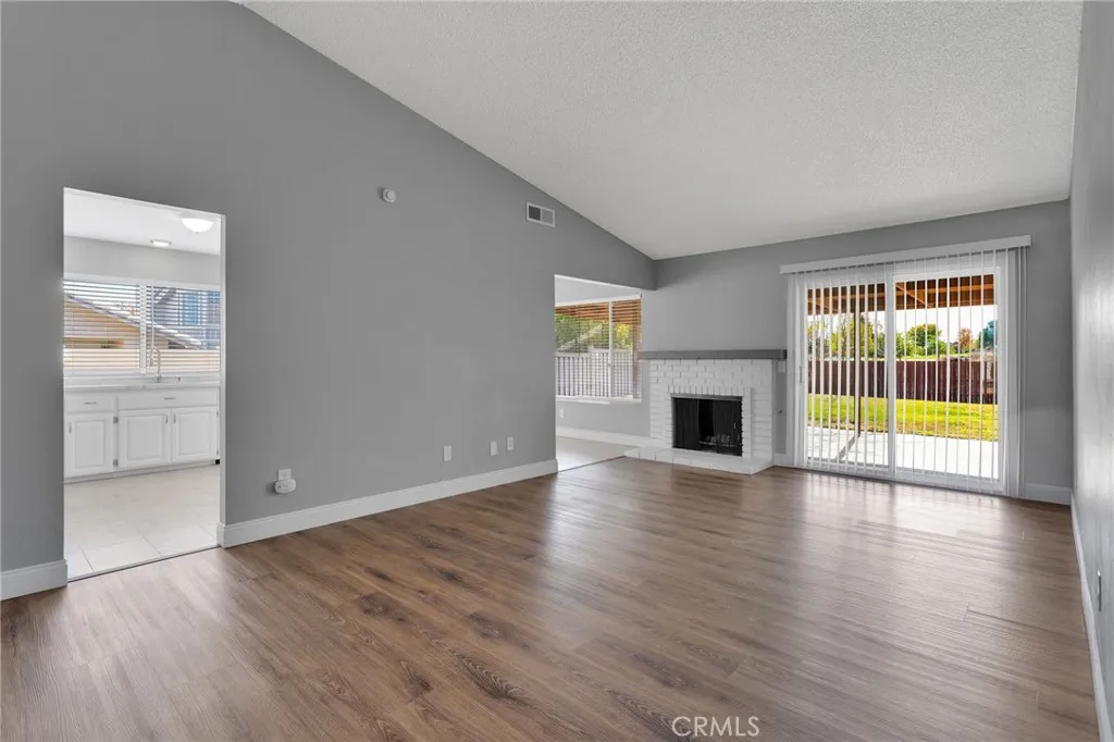 12710 Santa Anita, Victorville, California 92395 home-pic-4