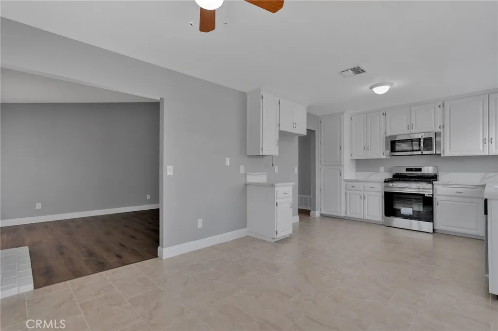 12710 Santa Anita, Victorville, California 92395 home-pic-9