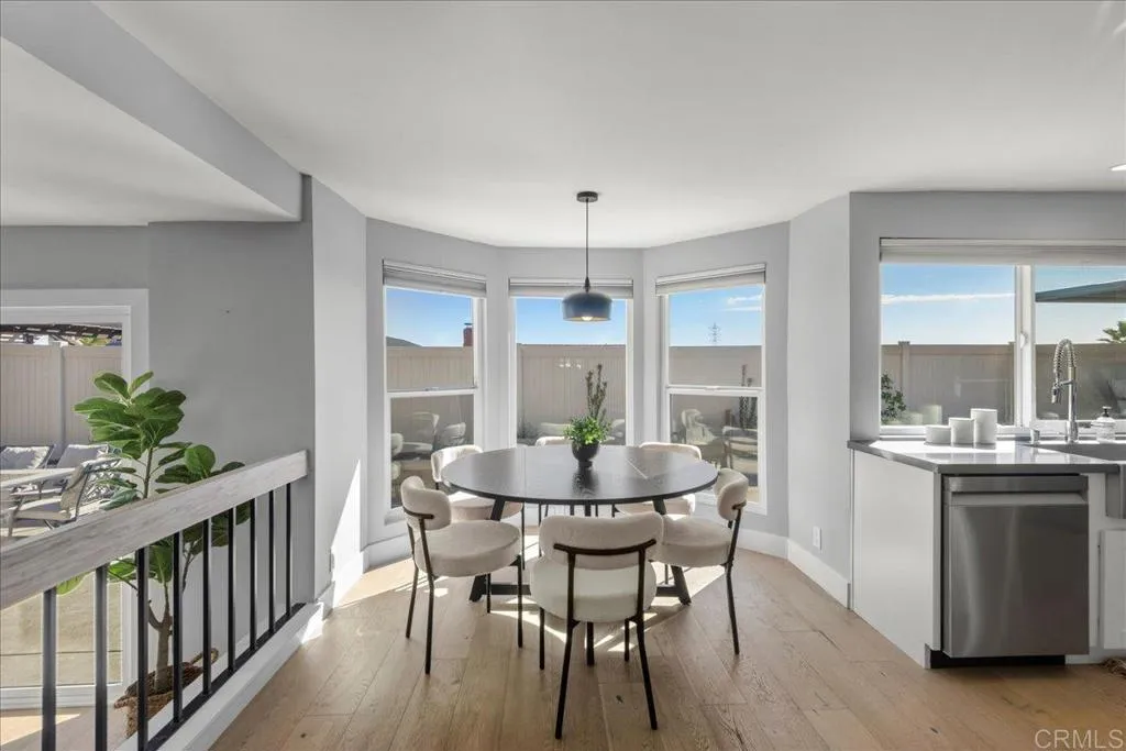 7310 Esfera Street, Carlsbad, California 92009 home-pic-14