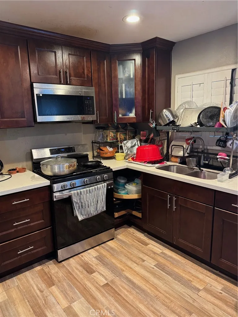 860 860 W. 73rd St., Los Angeles, California 90044 home-pic-10