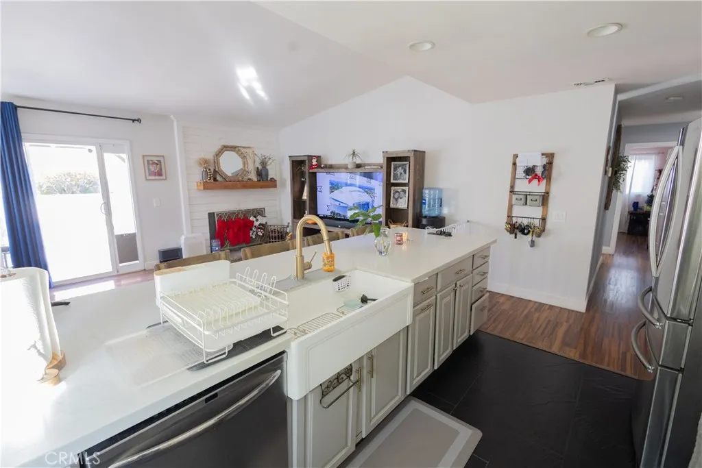 846 Linden Street, Ontario, California 91762 home-pic-11