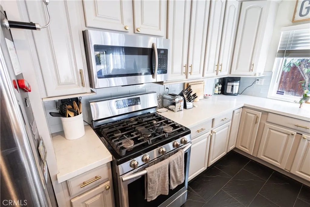 846 Linden Street, Ontario, California 91762 home-pic-15