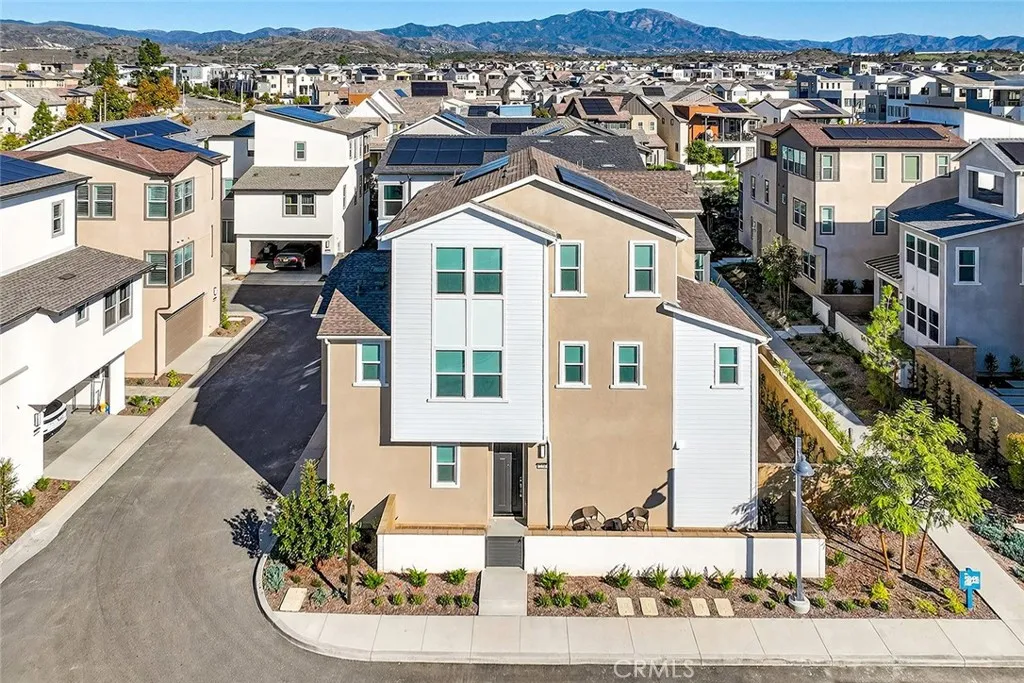 418 Lobata, Irvine, California 92618 home-pic-44