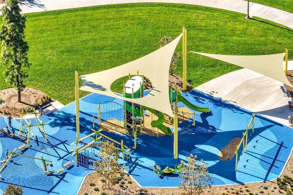 418 Lobata, Irvine, California 92618 home-pic-35