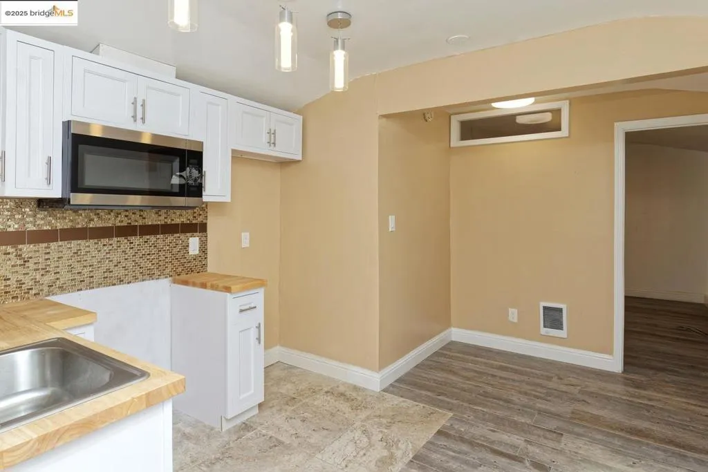 4251 Porter St, Oakland, California 94619 home-pic-7