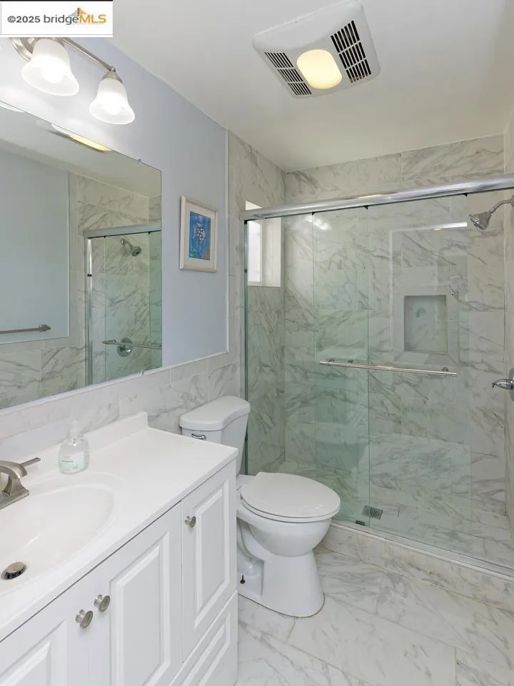 4251 Porter St, Oakland, California 94619 home-pic-21