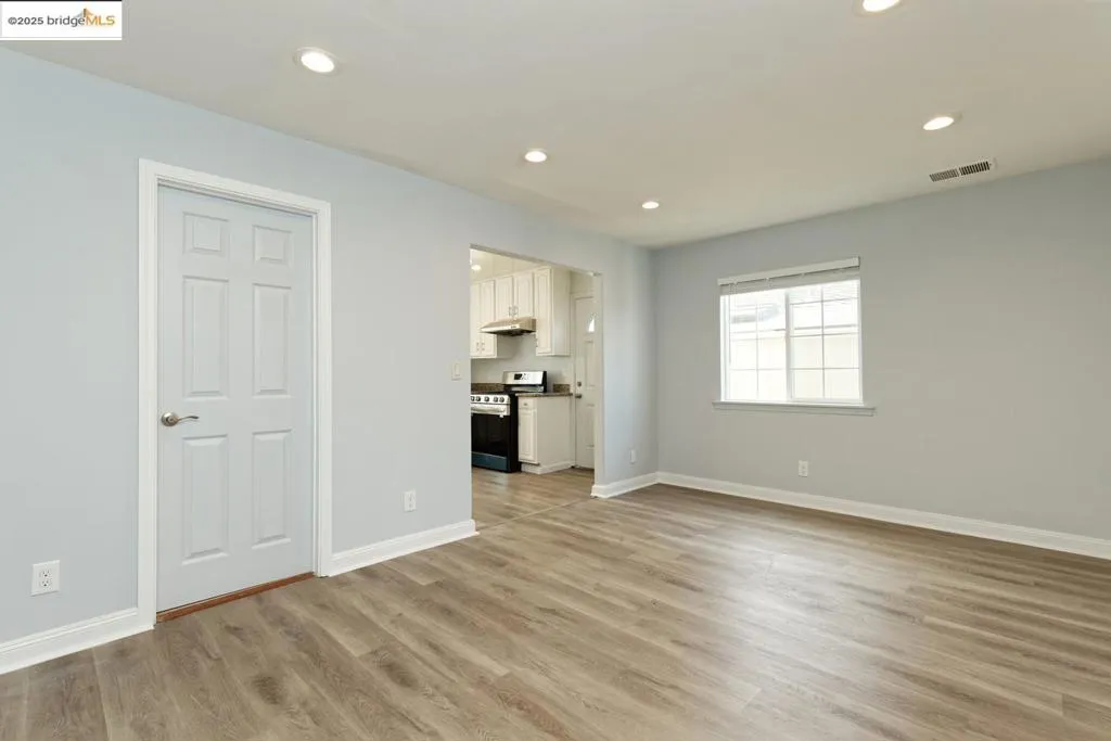 4251 Porter St, Oakland, California 94619 home-pic-20