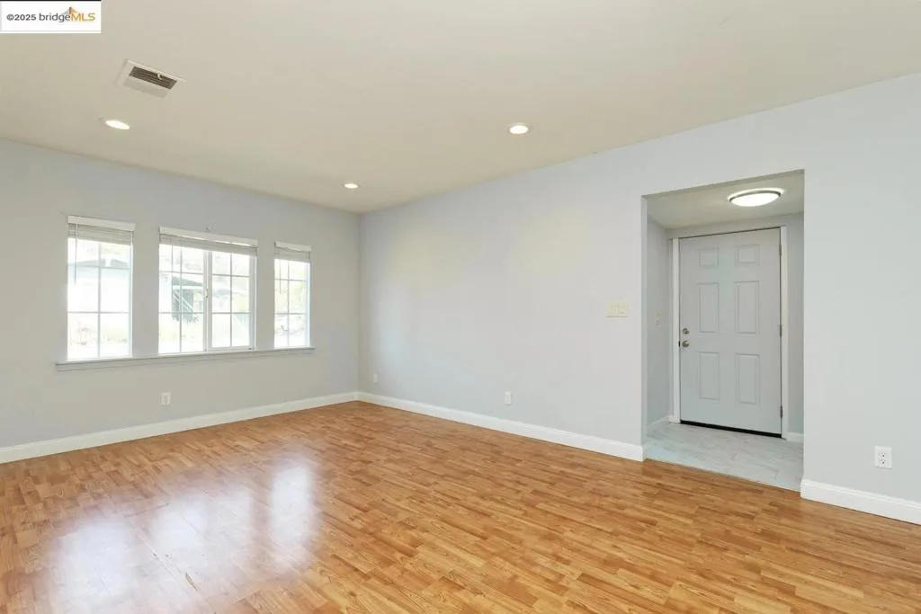 4251 Porter St, Oakland, California 94619 home-pic-17