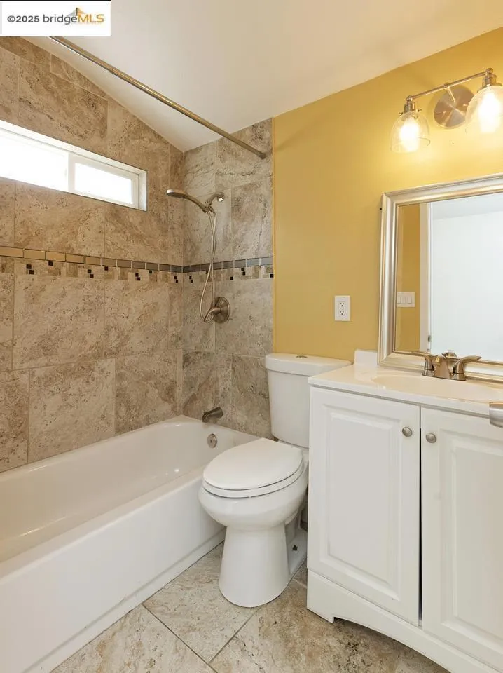 4251 Porter St, Oakland, California 94619 home-pic-23
