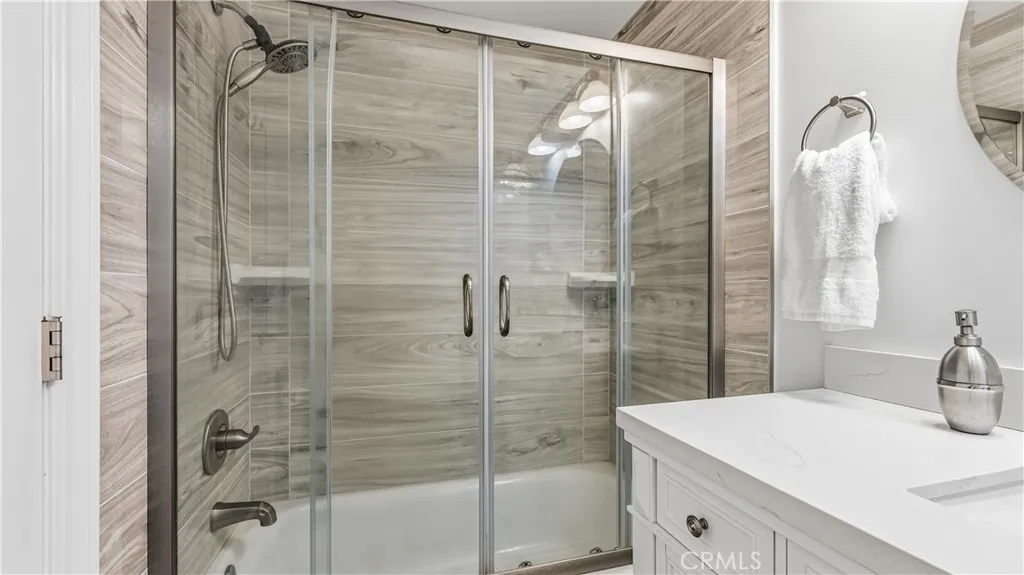 2430 Greensward Street N, Simi Valley, California 93065 home-pic-28