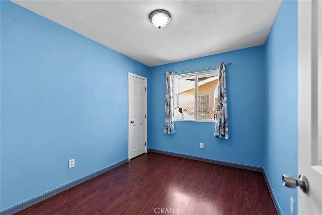 758 E 76th Pl Place, Los Angeles, California 90001 home-pic-17