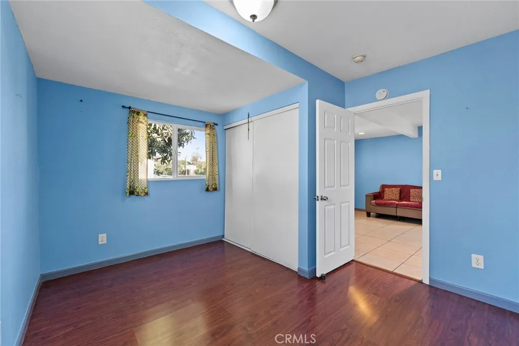 758 E 76th Pl Place, Los Angeles, California 90001 home-pic-22