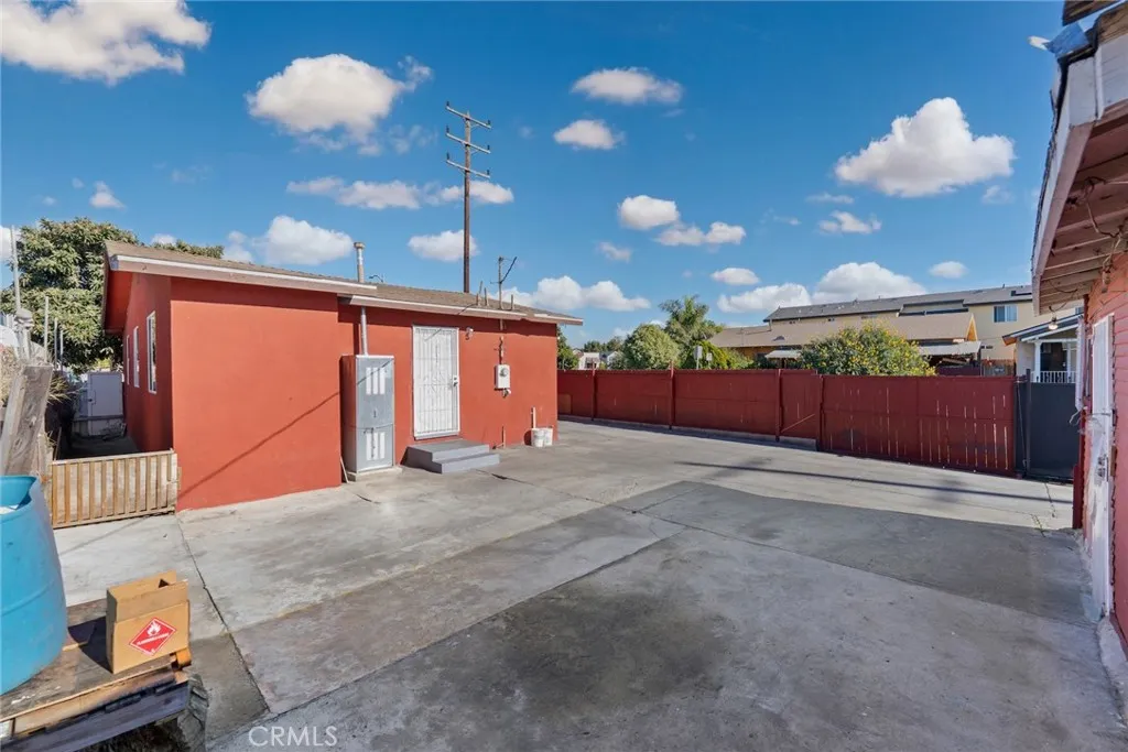 758 E 76th Pl Place, Los Angeles, California 90001 home-pic-32