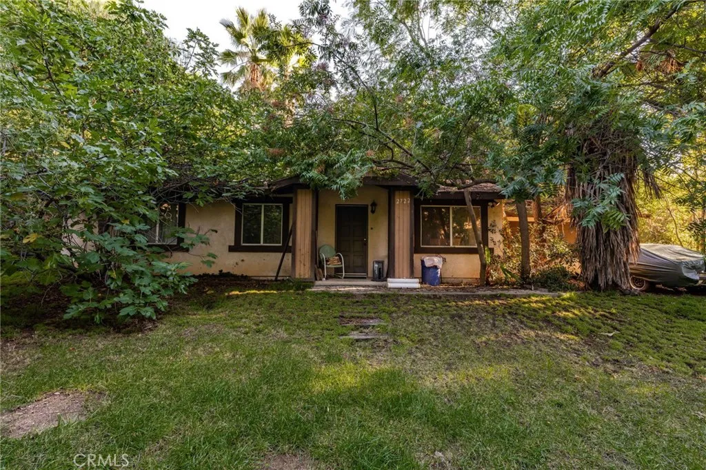 The second home is set apart form the main house, and also very private. The second home is set apart form the main house, and also very private.