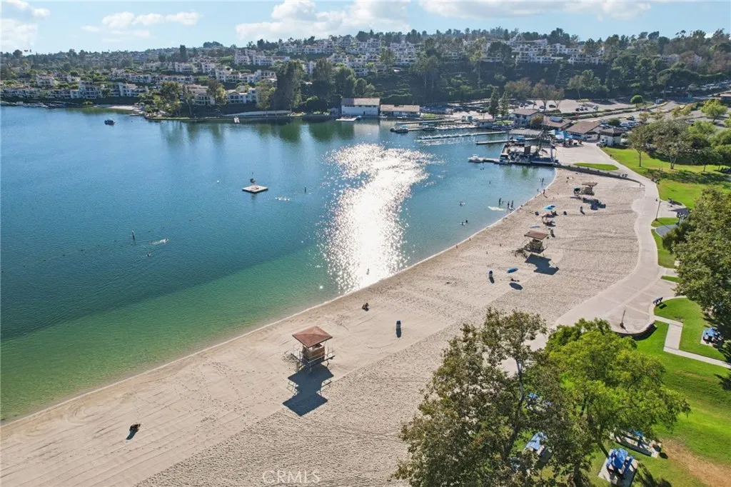 27301 Monforte, Mission Viejo, California 92692 home-pic-44