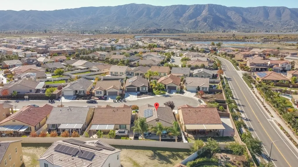 29268 Glasgow Lane, Lake Elsinore, California 92530 home-pic-33
