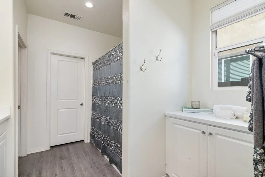29268 Glasgow Lane, Lake Elsinore, California 92530 home-pic-23
