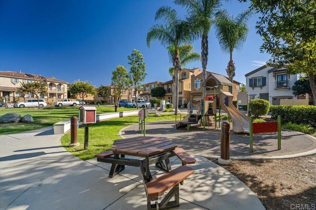 1543 Avenida De Avila, Chula Vista, California 91913 home-pic-42