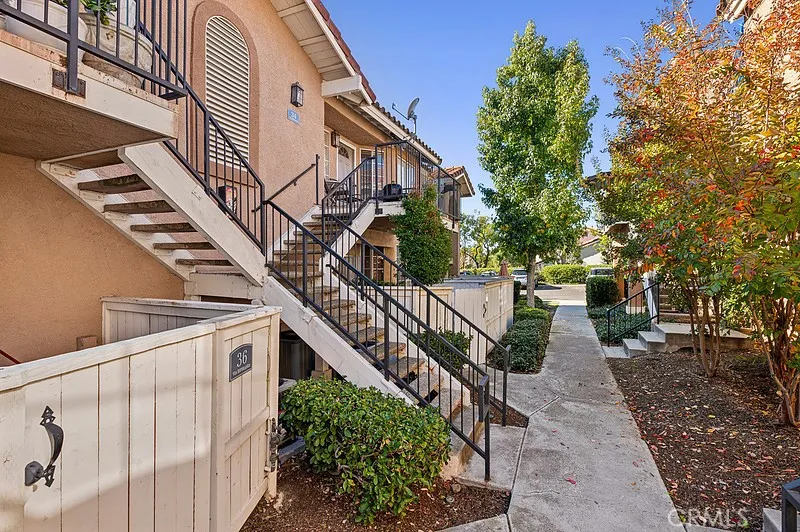34 Via Esperanza, Rancho Santa Margarita, California 92688 home-pic-1
