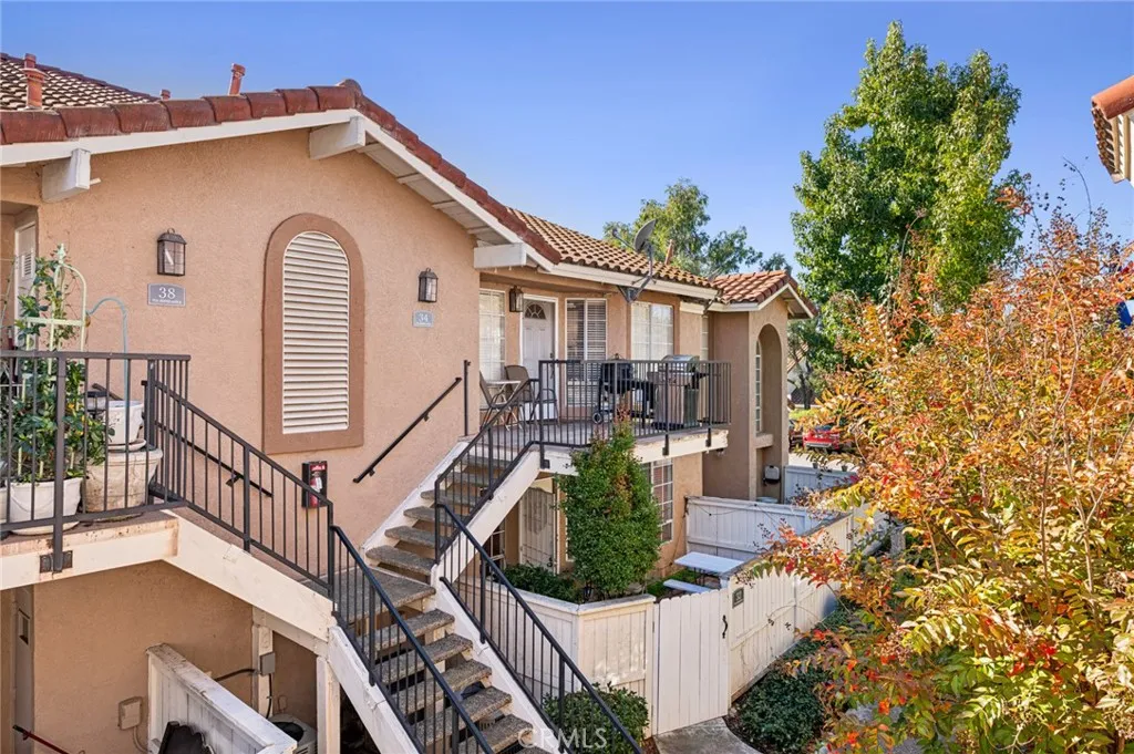 34 Via Esperanza, Rancho Santa Margarita, California 92688 home-pic-0