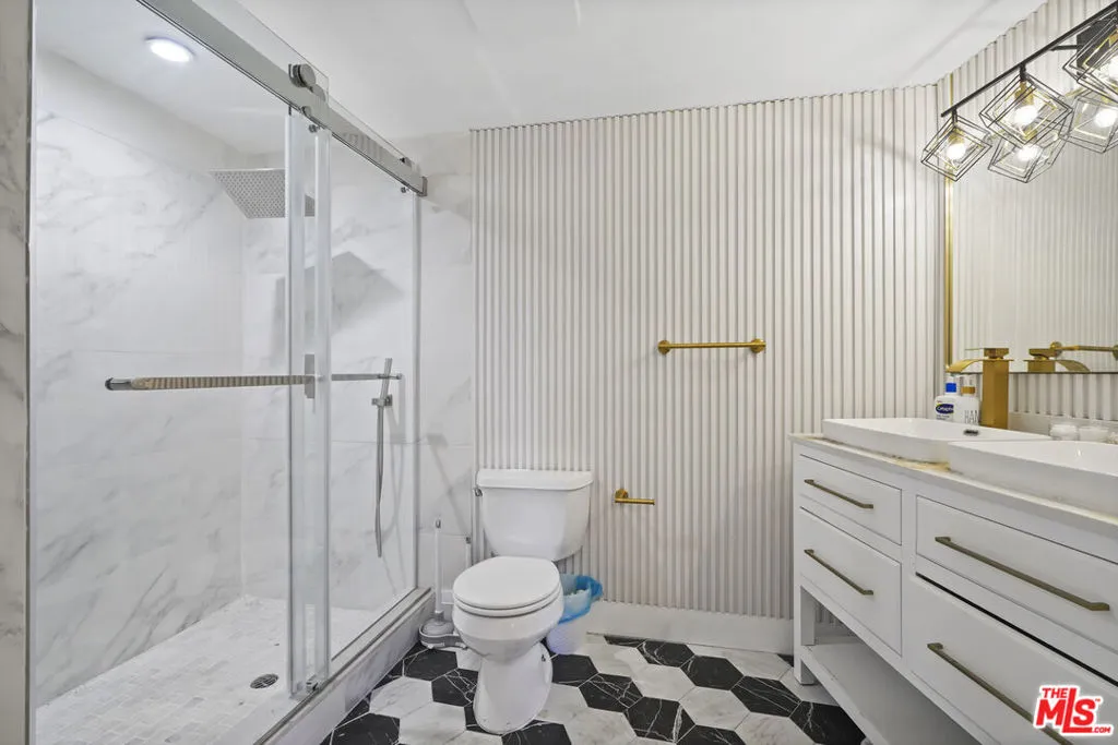 2258 Gloaming Way, Beverly Hills, California 90210 home-pic-29