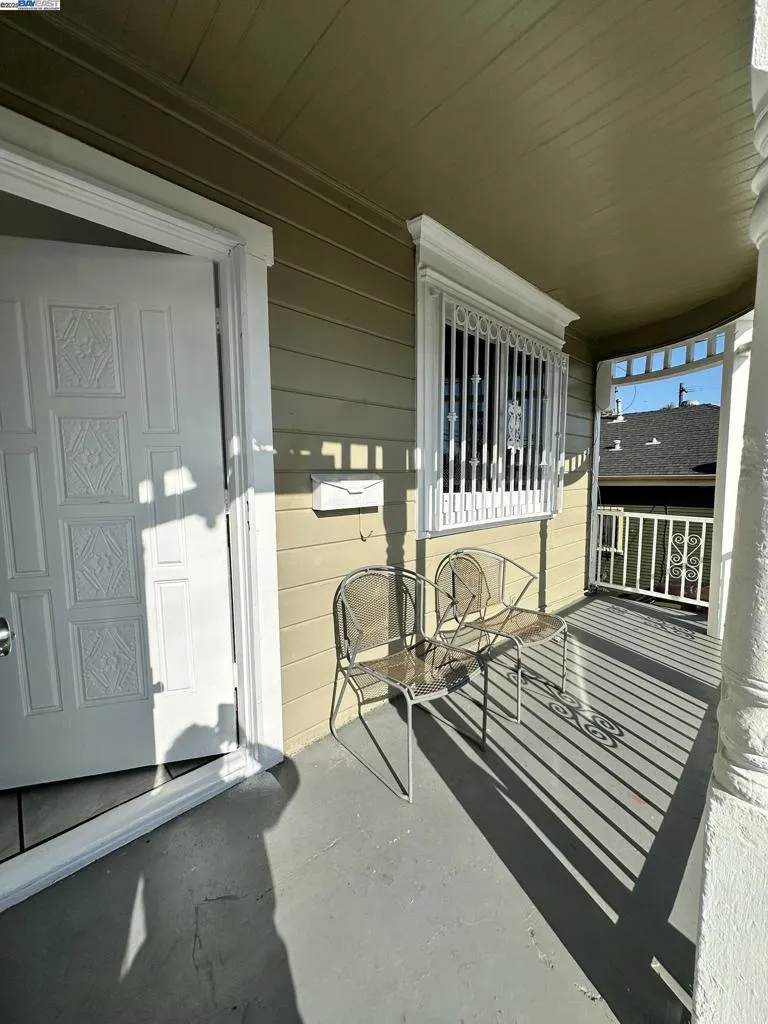 1725 96th Ave, Oakland, California 94603 home-pic-34