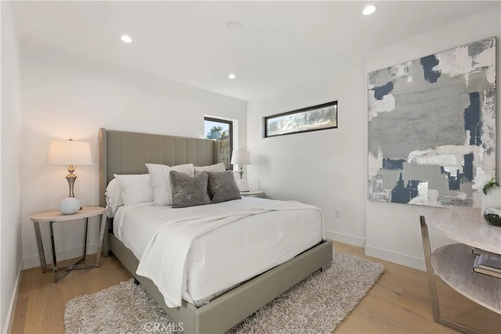 13541 Chandler Boulevard, Sherman Oaks, California 91401 home-pic-28