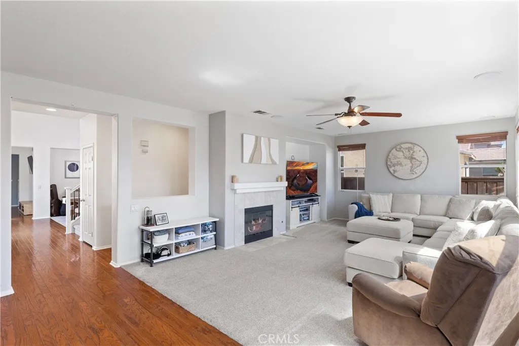 29864 Warm Sands Drive, Menifee, California 92584 home-pic-8