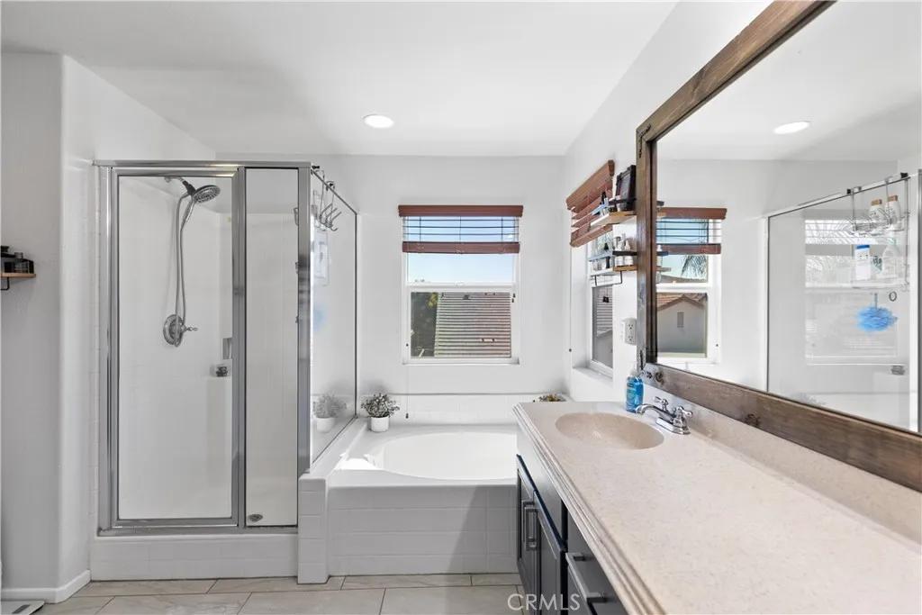 29864 Warm Sands Drive, Menifee, California 92584 home-pic-19