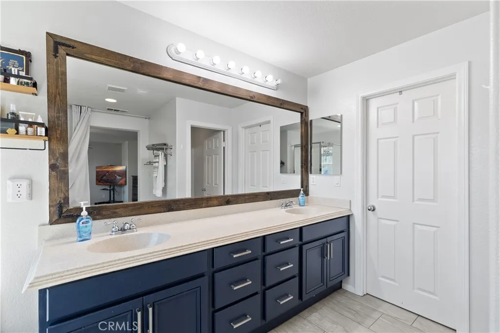 29864 Warm Sands Drive, Menifee, California 92584 home-pic-18