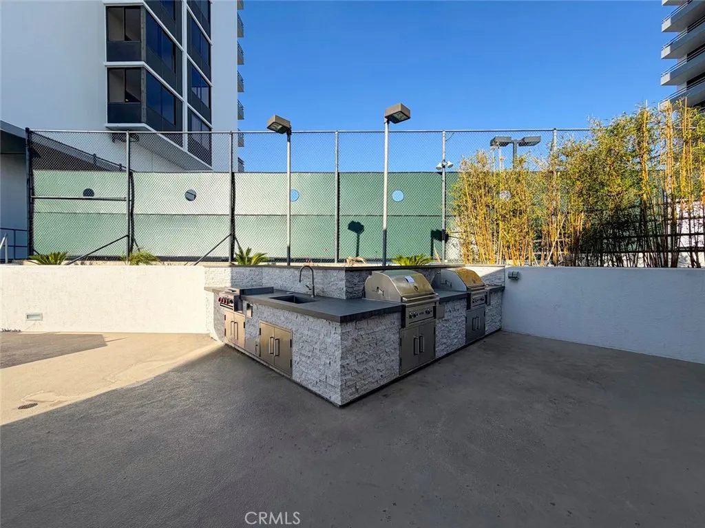 343 Pioneer Dr 1101, Glendale, California 91203 home-pic-50