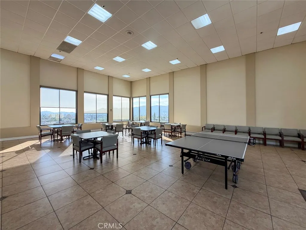 343 Pioneer Dr 1101, Glendale, California 91203 home-pic-52