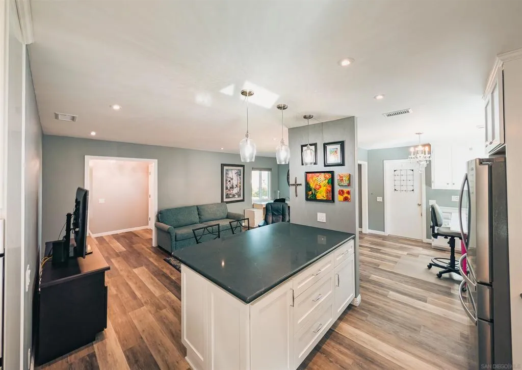 16482 Roca Dr, San Diego, California 92128 home-pic-15