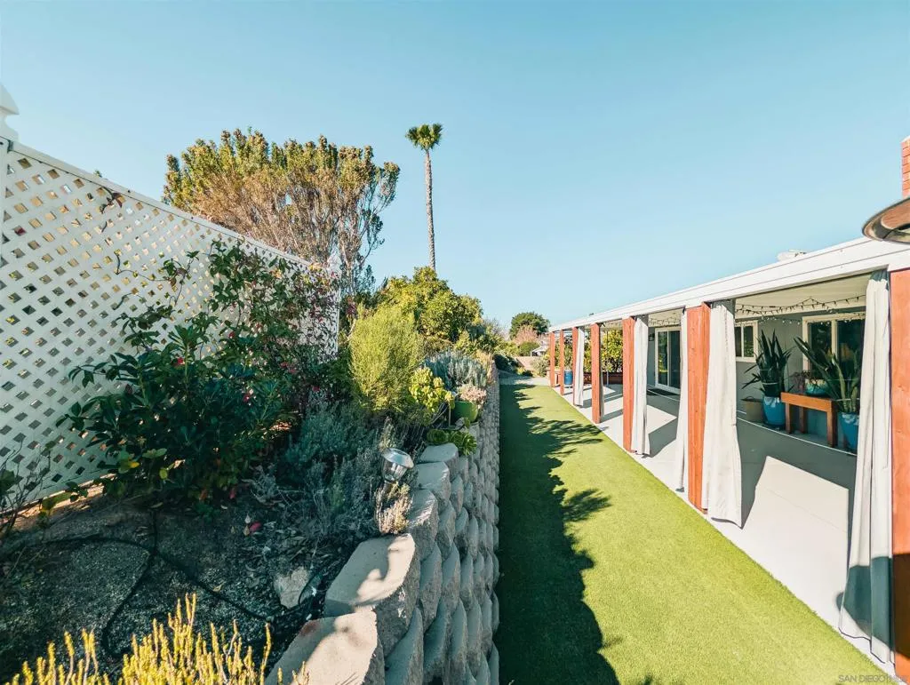 16482 Roca Dr, San Diego, California 92128 home-pic-39