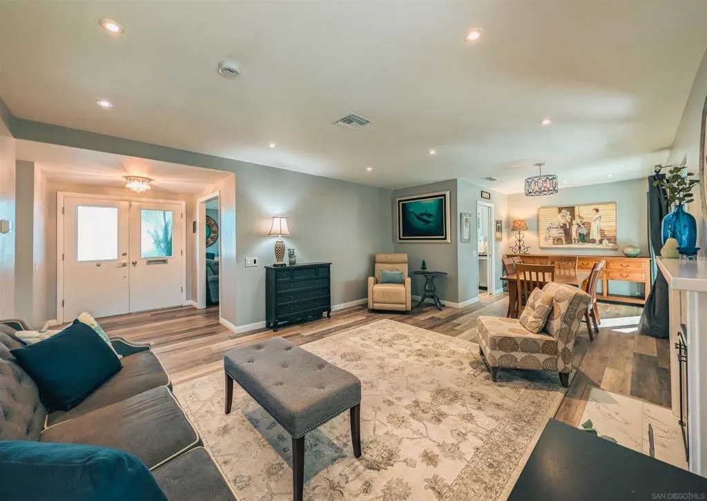 16482 Roca Dr, San Diego, California 92128 home-pic-3