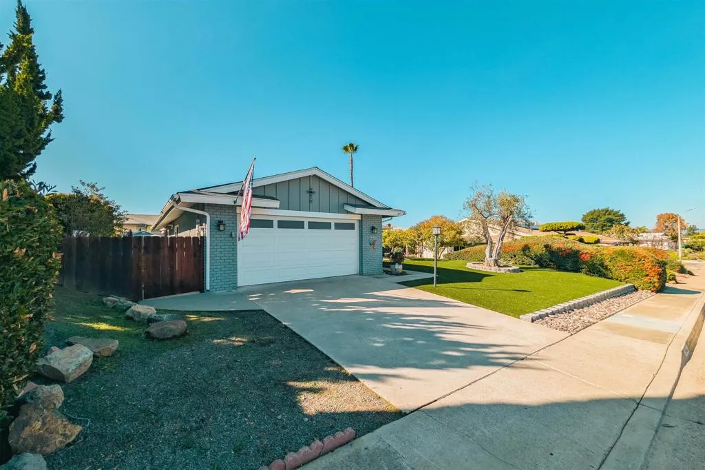 16482 Roca Dr, San Diego, California 92128 home-pic-2