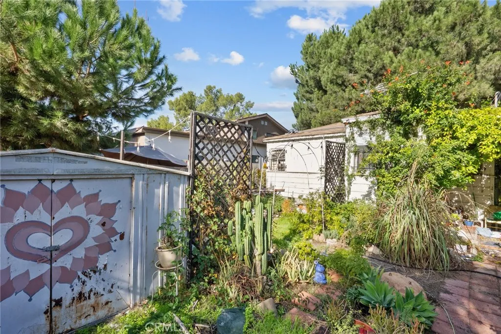 11144 Lorne Street, Sun Valley, California 91352 home-pic-13