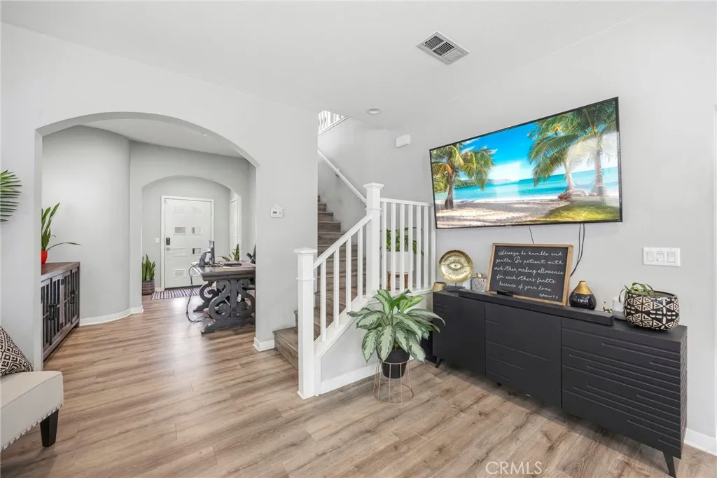 2049 N Orange Olive, Orange, California 92865 home-pic-5