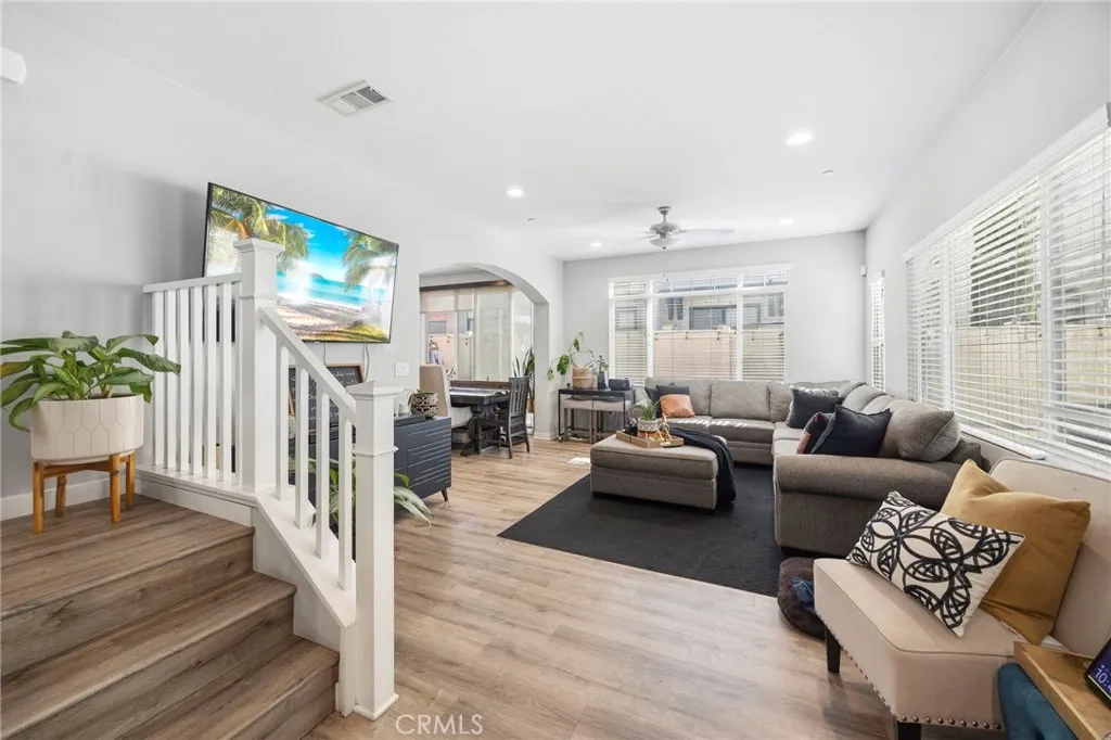 2049 N Orange Olive, Orange, California 92865 home-pic-6